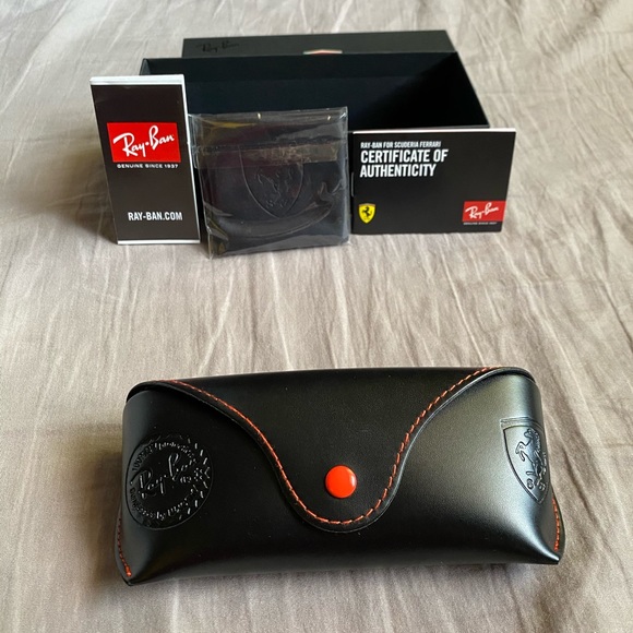 Scuderia Ferrari- Ray Ban Sunglasses RB8313M - Picture 2 of 9